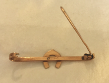 Load image into Gallery viewer, Stock pin, 9 kt gold, w horse shoe