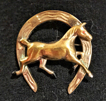 Load image into Gallery viewer, Brooch, 1950’s era running horse w horseshoe, brass