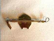 Load image into Gallery viewer, Stock pin, 18 kt gold bamboo whip, shoe & “Good Luck”