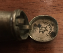 Load image into Gallery viewer, Vesta case, Antique deer foot