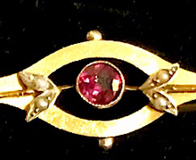 Load image into Gallery viewer, Brooch, antique gold bar, Edwardian, with amethyst & seed pearls