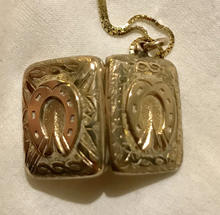 Load image into Gallery viewer, Necklace, locket, double horse shoe, 9 kt gold on gold chain
