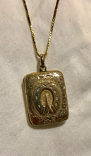 Load image into Gallery viewer, Necklace, locket, double horse shoe, 9 kt gold on gold chain