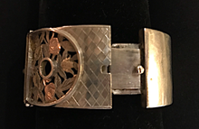 Load image into Gallery viewer, Bracelet, Fabulous silver buckle bracelet w 9 kt yellow, green & rose gold detail