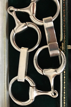 Load image into Gallery viewer, Bracelet, sterling snaffle bits, superb workmanship, hallmarked 1996