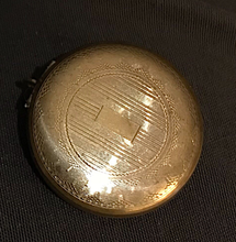 Load image into Gallery viewer, Locket, reverse painted Fox, vintage early-mid 20th c