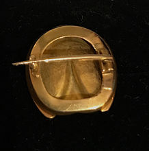 Load image into Gallery viewer, Brooch, 19th c, horseshoe & hoof, 18 kt gold