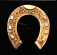 Load image into Gallery viewer, Brooch, antique horse shoe, 19th c, 15 kt gold