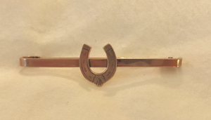 Stock pin, 9 kt gold, w horse shoe
