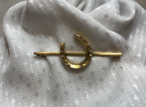 Stock pin, antique with horseshoe on bar, 9 kt gold