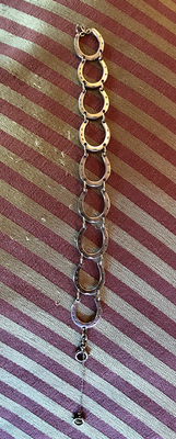Bracelet, 9kt rose gold horse shoe design, 1900-1940