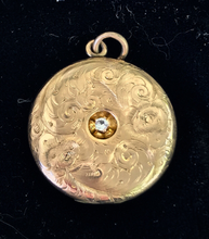 Load image into Gallery viewer, Locket, 9kt gold plate, antique, engraved, clear stone
